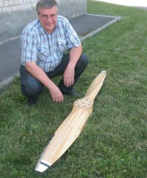 Wooden propellers for all engines